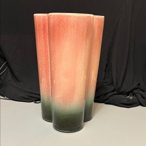 Vintage  Hull Pottery Vase #110 Trefoil Clover Leaf Pink Green Ceramic 1950s